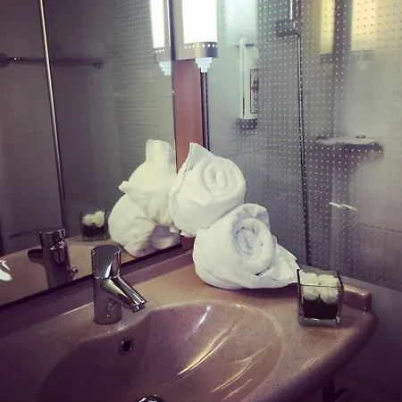 Hotel Ibis Rennes 3*