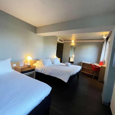 Ibis Rennes 3*